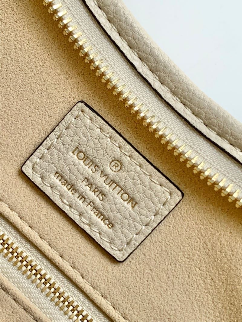 Louis Vuitton Hobo Bags